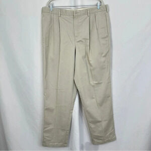 L.L. Bean Pants Mens Size 37x32 Pleated Classic Fit Casual Traditional‎
